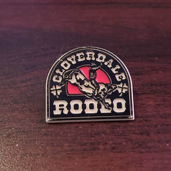 Vintage Cloverdale Rodeo Surrey British Columbia Canada Horse Plastic Lapel Pin‎ - Picture 1 of 4